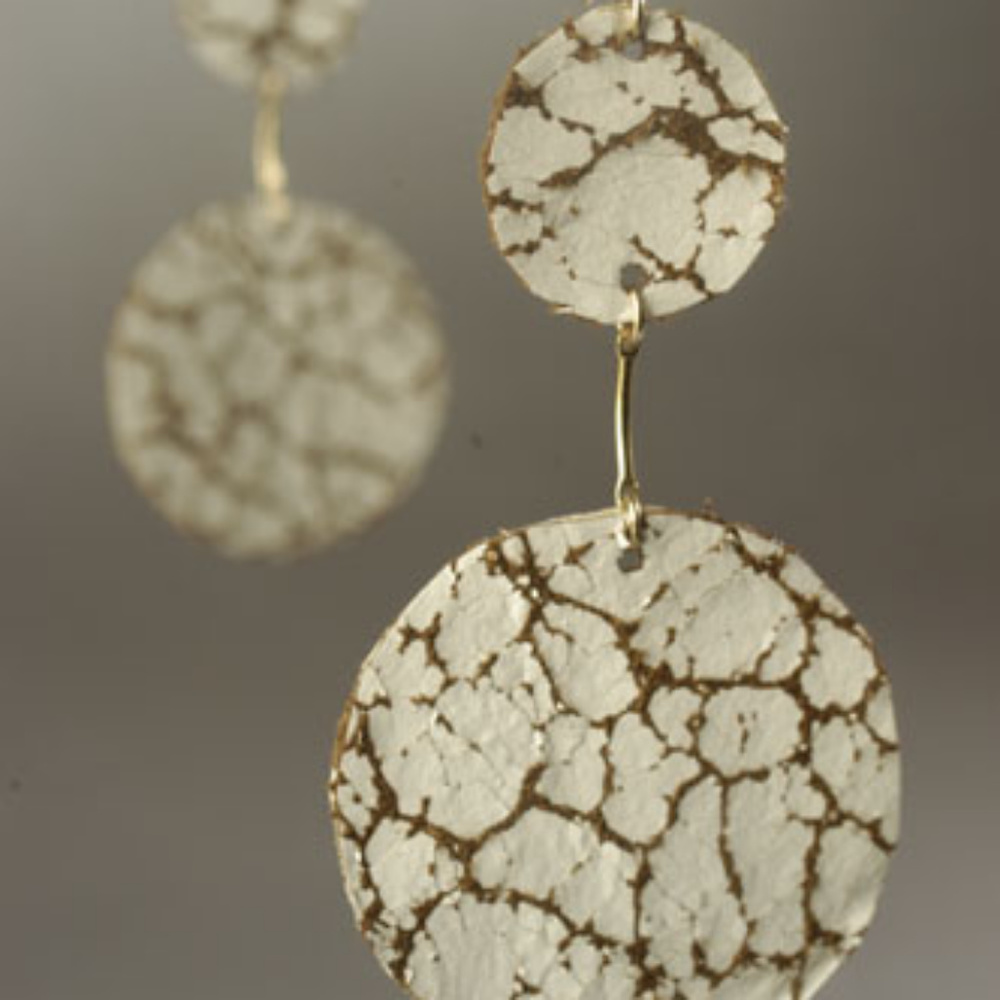 NWT White Crackle Leather Double Circle Earrings